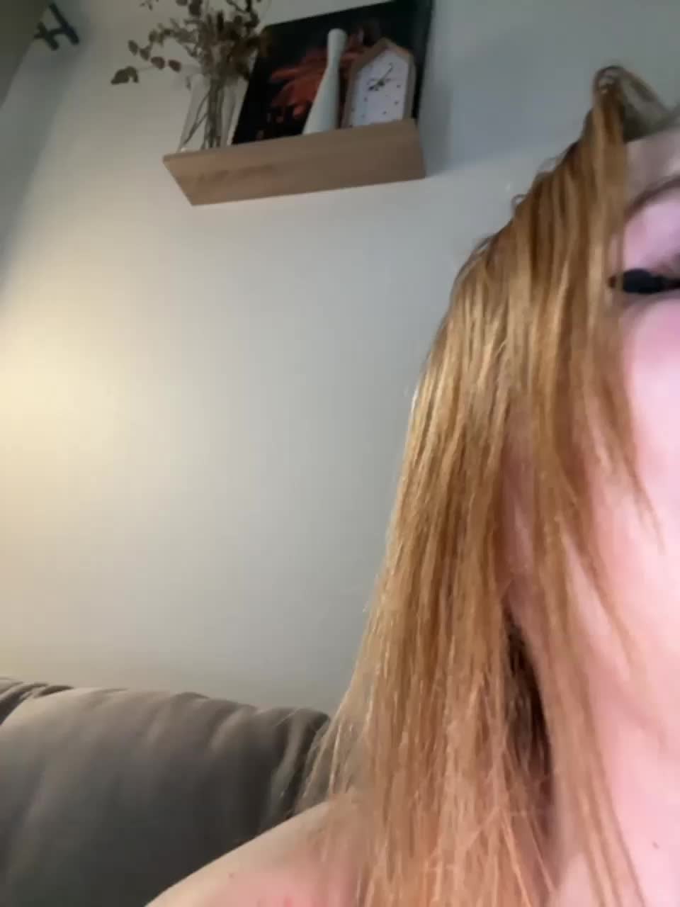 View or download file angelll3 on 2023-11-10 from bongacams