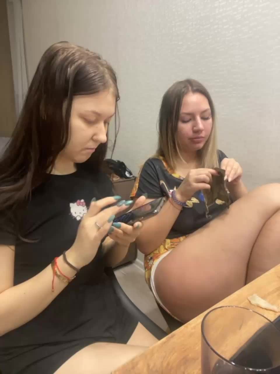 View or download file karolina7 on 2023-11-10 from bongacams