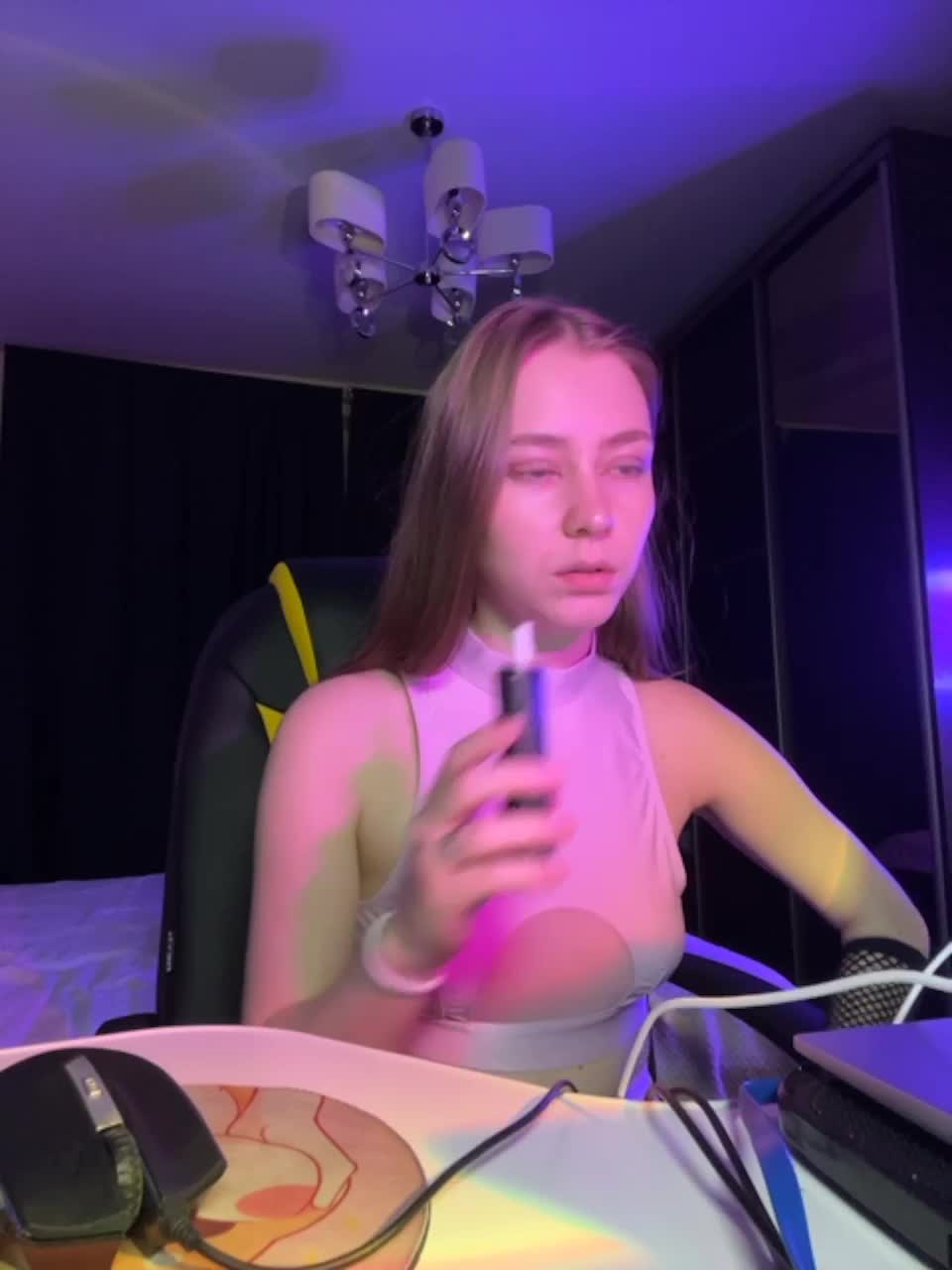 View or download file shrimprolls on 2023-11-10 from bongacams