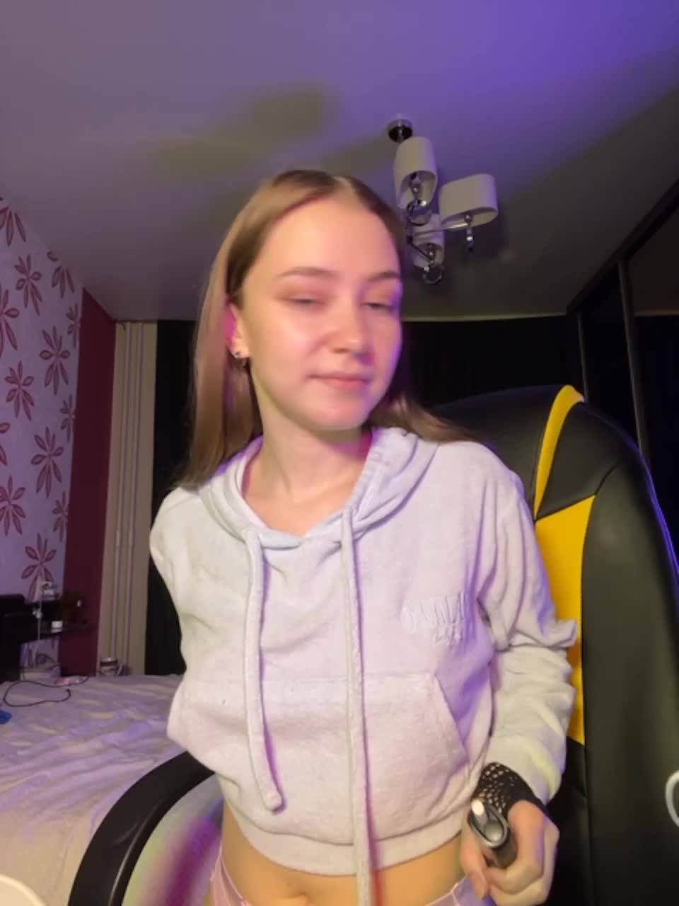 View or download file shrimprolls on 2023-11-10 from bongacams