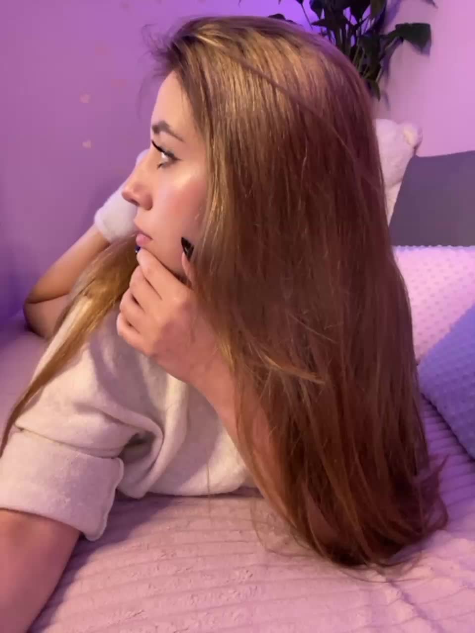 View or download file mialiahot on 2023-11-13 from bongacams