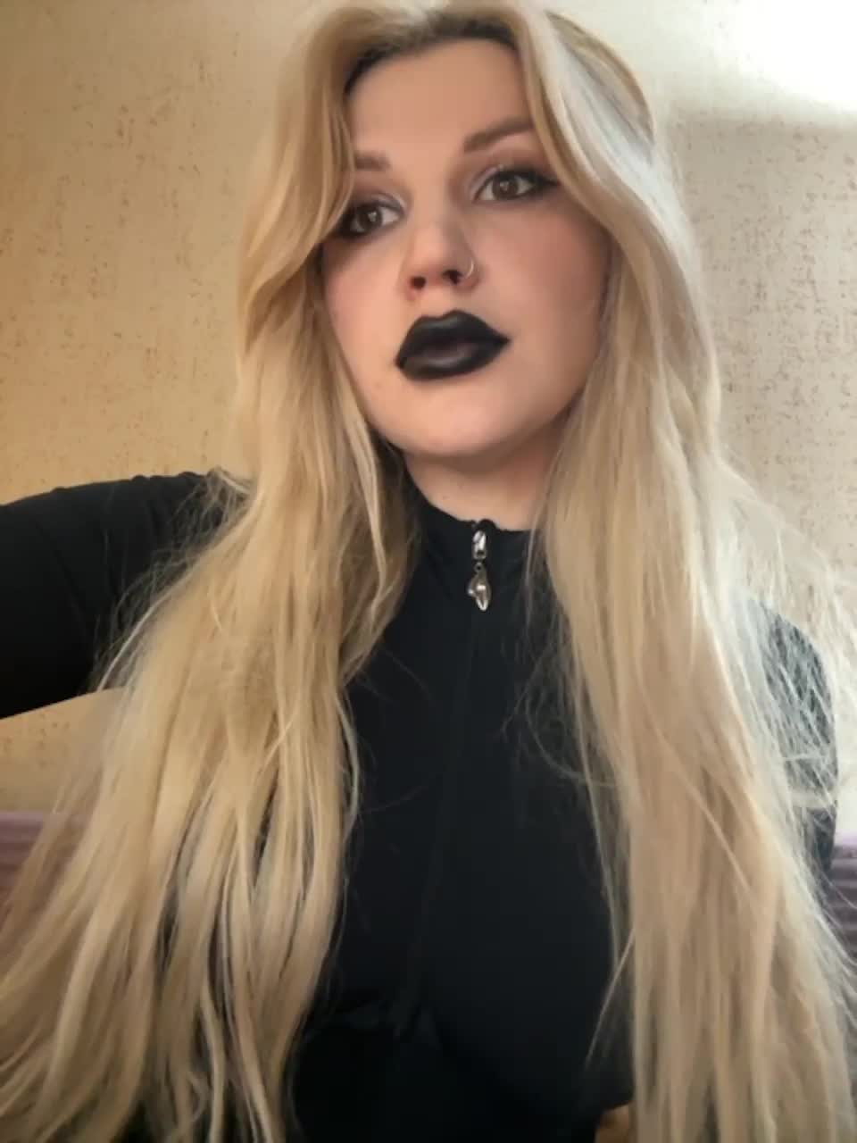 View or download file succubz on 2023-11-13 from bongacams