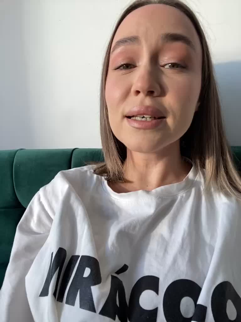 View or download file emili1_ on 2023-11-14 from bongacams