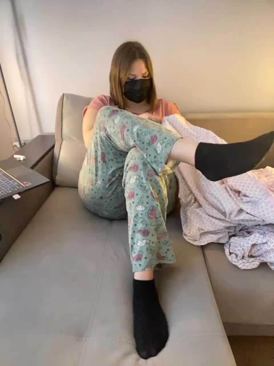 View or download file milaa1998 on 2023-11-14 from bongacams