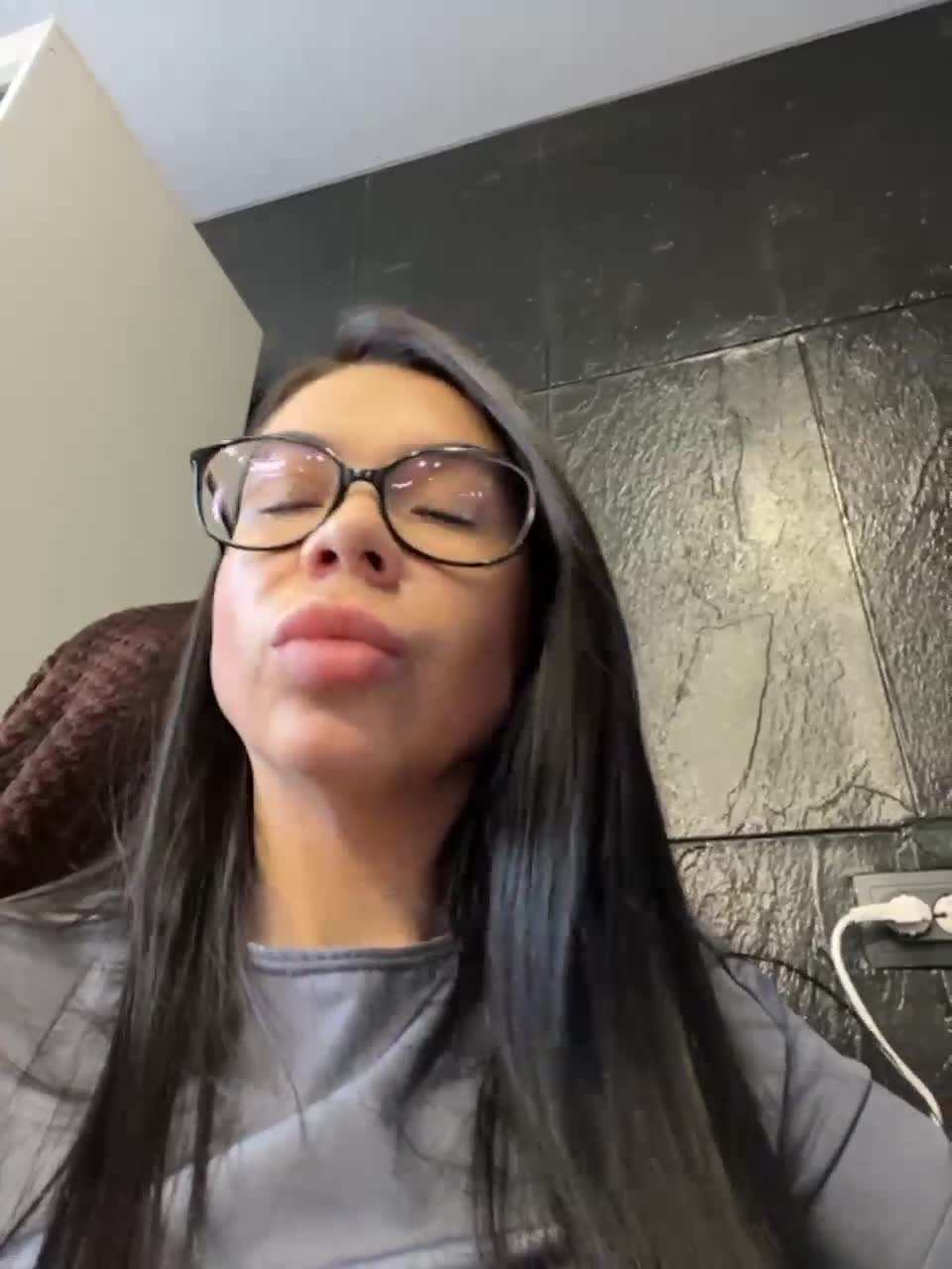 View or download file vero19nika on 2023-11-14 from bongacams