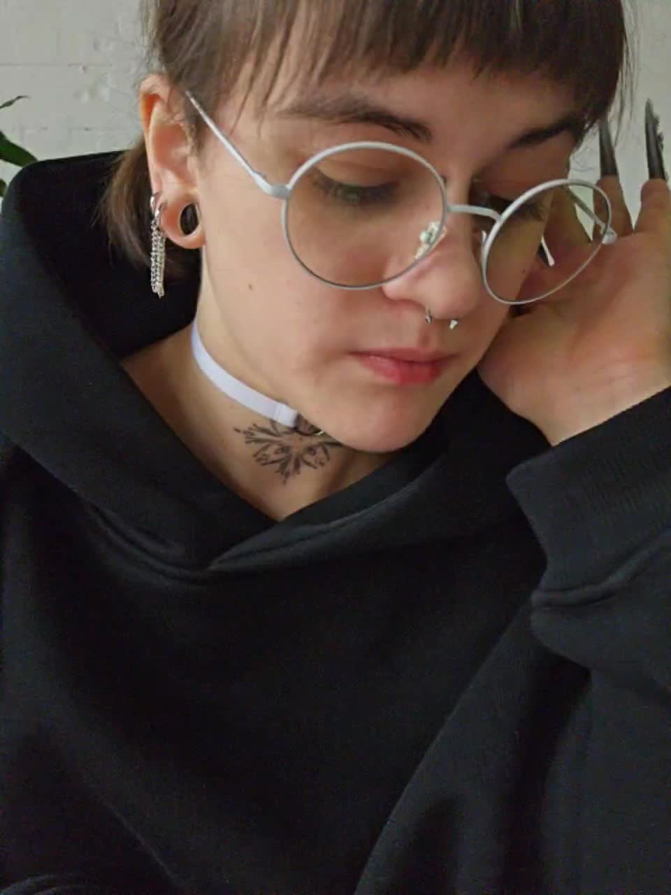 View or download file lolymolly on 2023-11-16 from bongacams