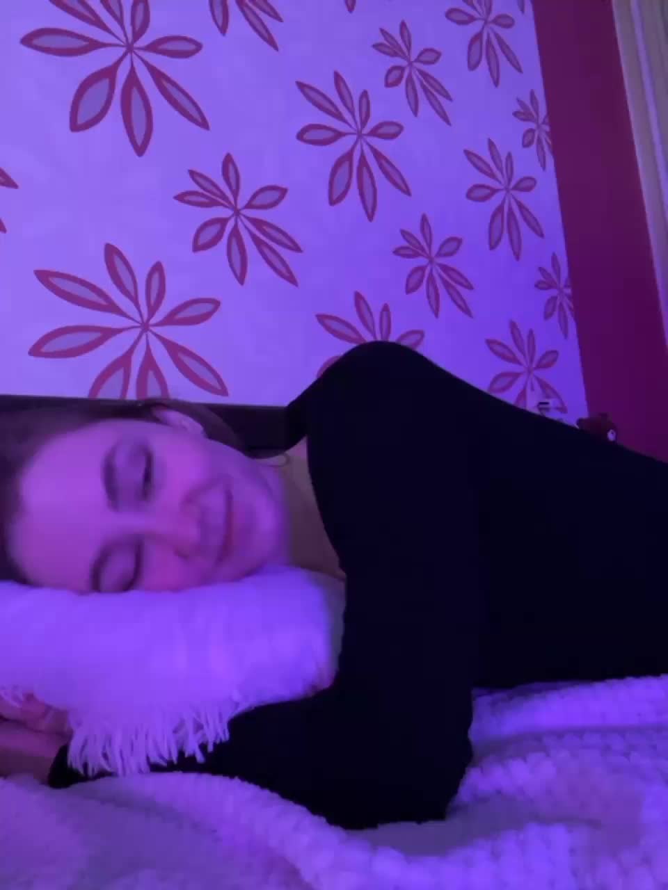 View or download file shrimprolls on 2023-11-16 from bongacams