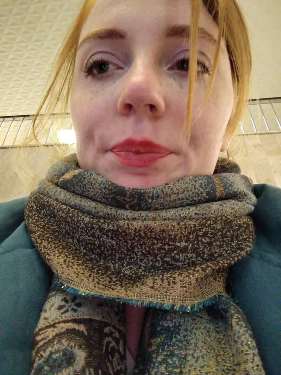 View or download file zlatalata on 2023-11-17 from bongacams