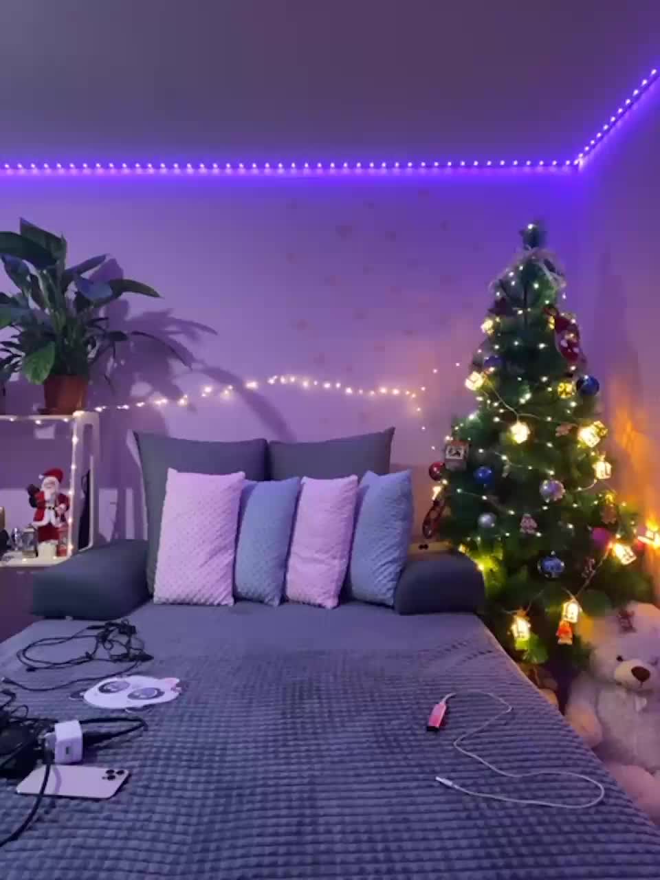 View or download file mialiahot on 2023-11-20 from bongacams