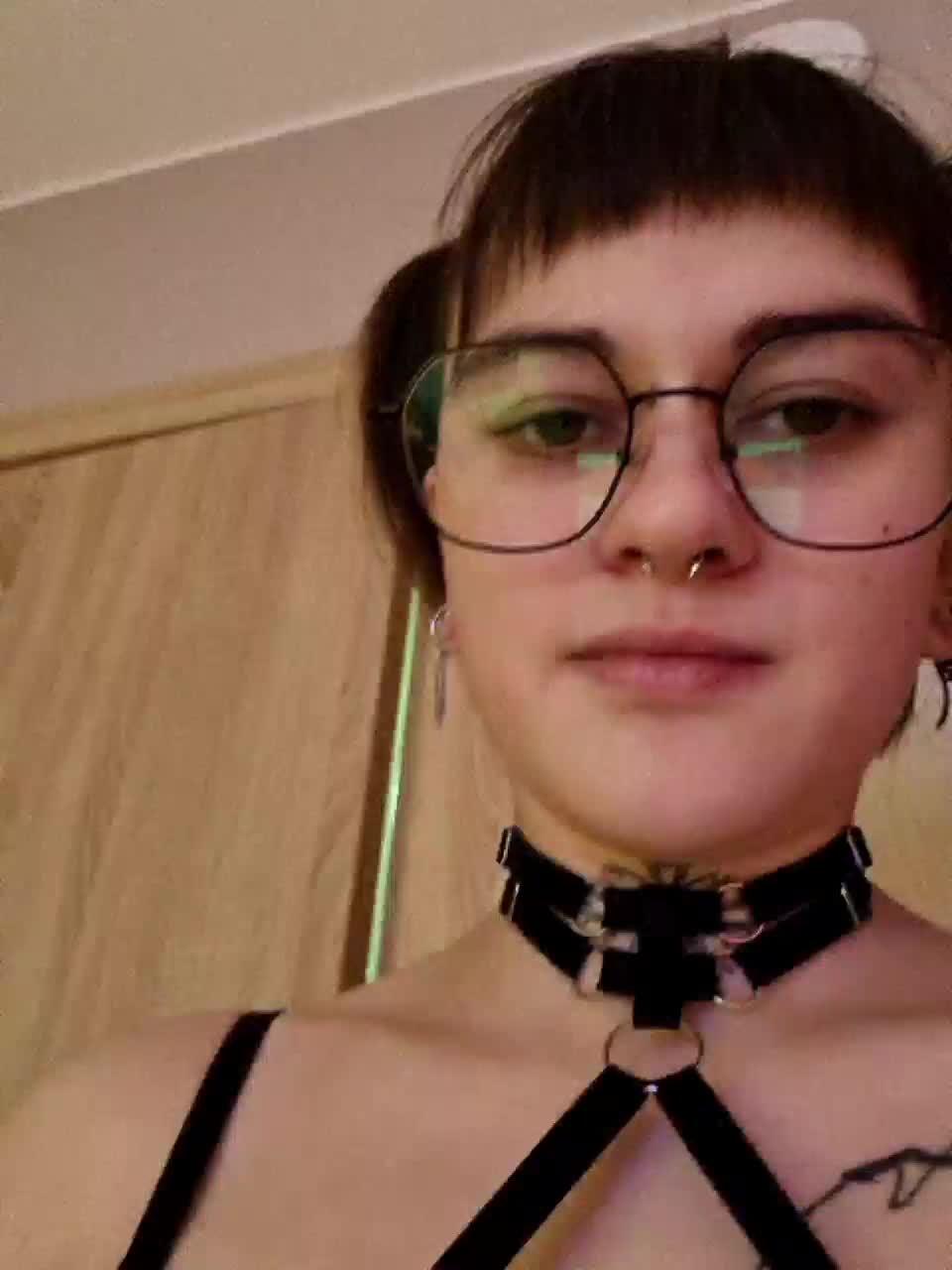 View or download file lolymolly on 2023-11-22 from bongacams