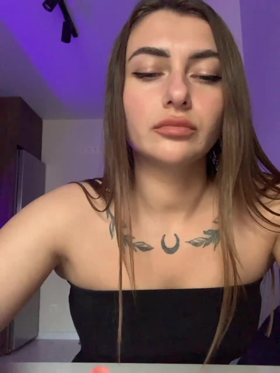 View or download file wildgirl on 2023-11-22 from bongacams