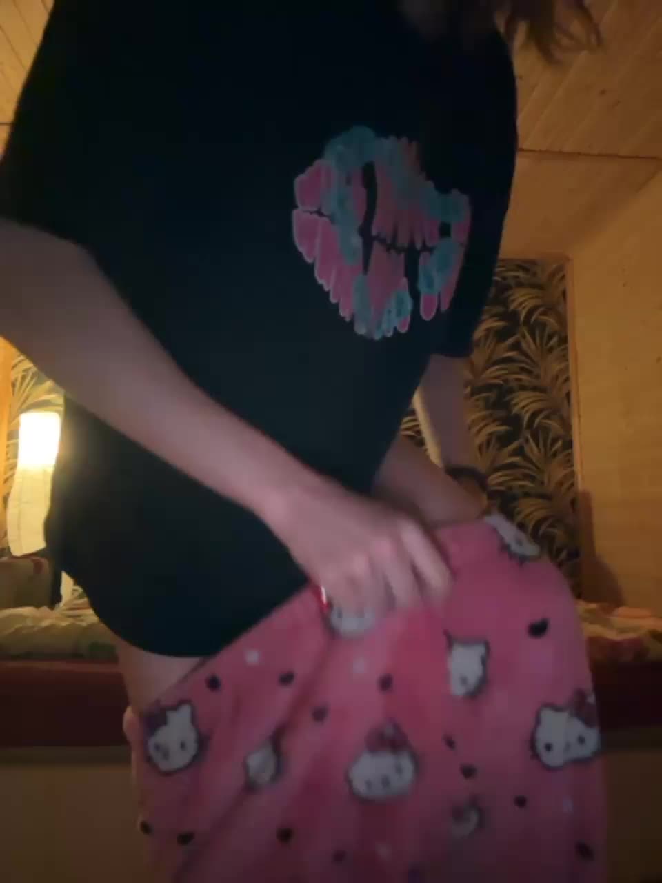 View or download file angelll3 on 2023-11-23 from bongacams