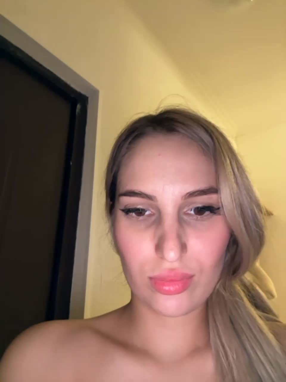 View or download file essexxs on 2023-11-24 from bongacams