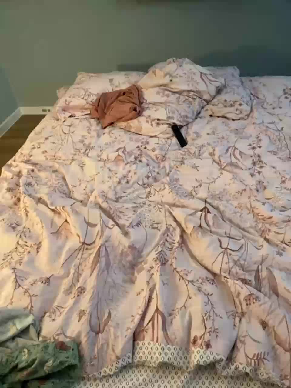 View or download file milaa1998 on 2023-11-24 from bongacams