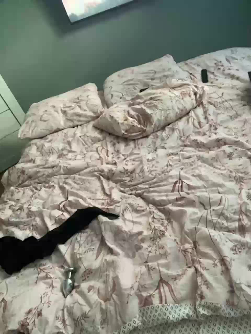 View or download file milaa1998 on 2023-11-24 from bongacams