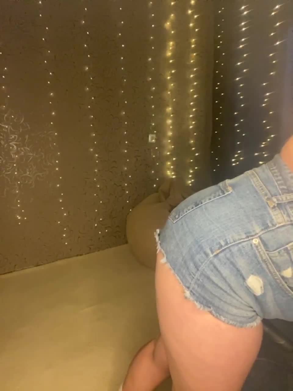 View or download file viki_tiki_tak on 2023-11-24 from bongacams