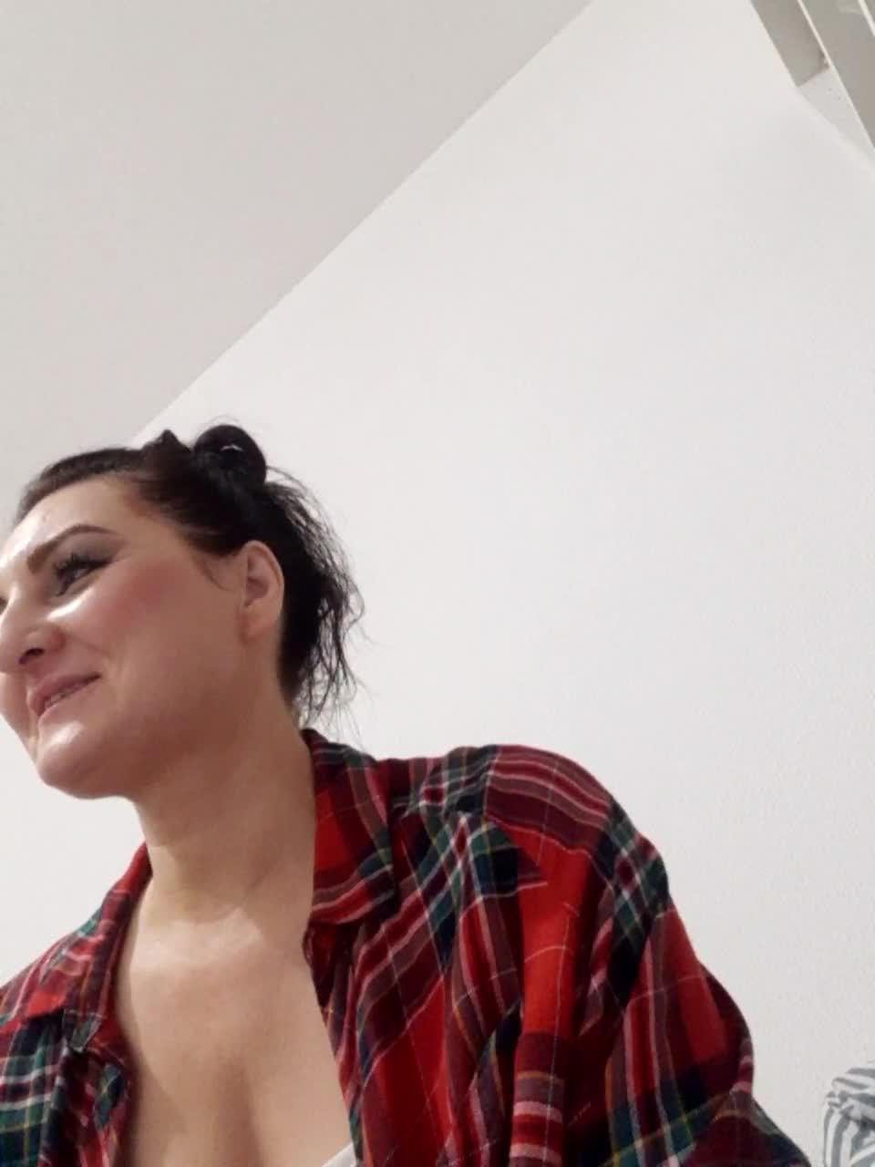 View or download file wettigress on 2023-11-24 from bongacams