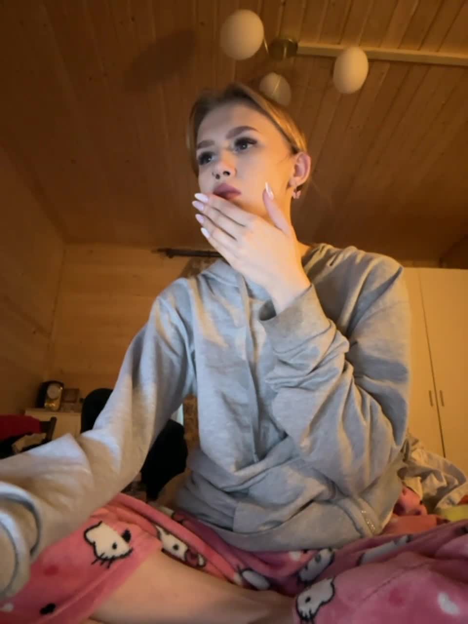 View or download file angelll3 on 2023-11-25 from bongacams