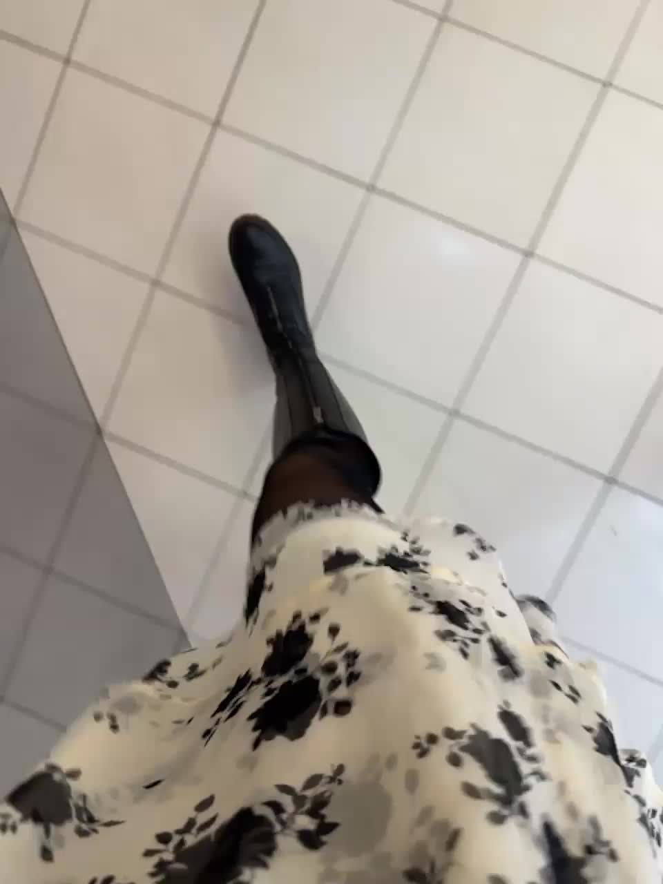 View or download file divora on 2023-11-25 from bongacams