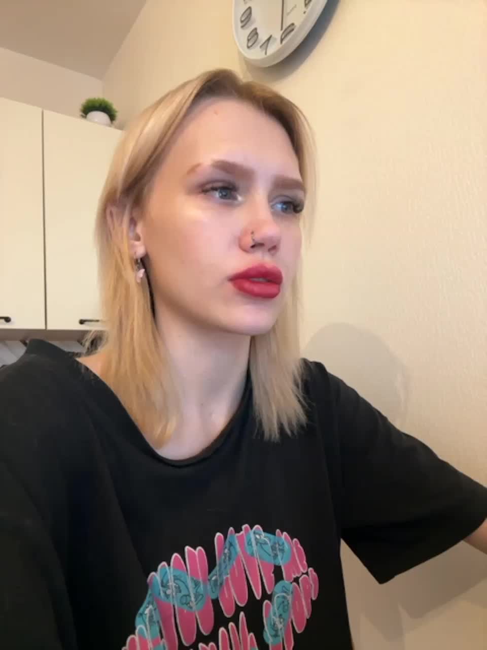 View or download file angelll3 on 2023-11-27 from bongacams