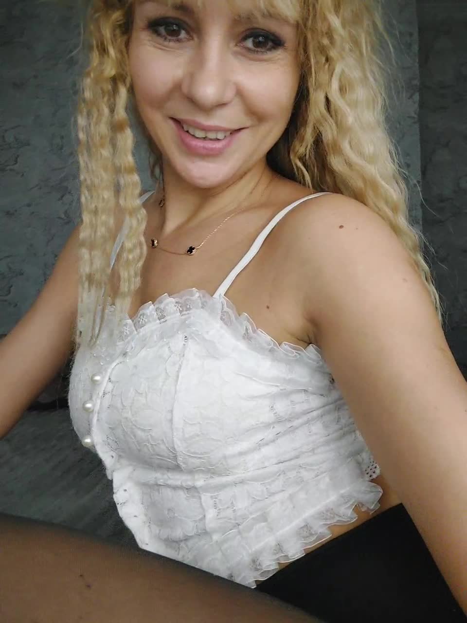 View or download file kkoketkaa on 2023-11-27 from bongacams