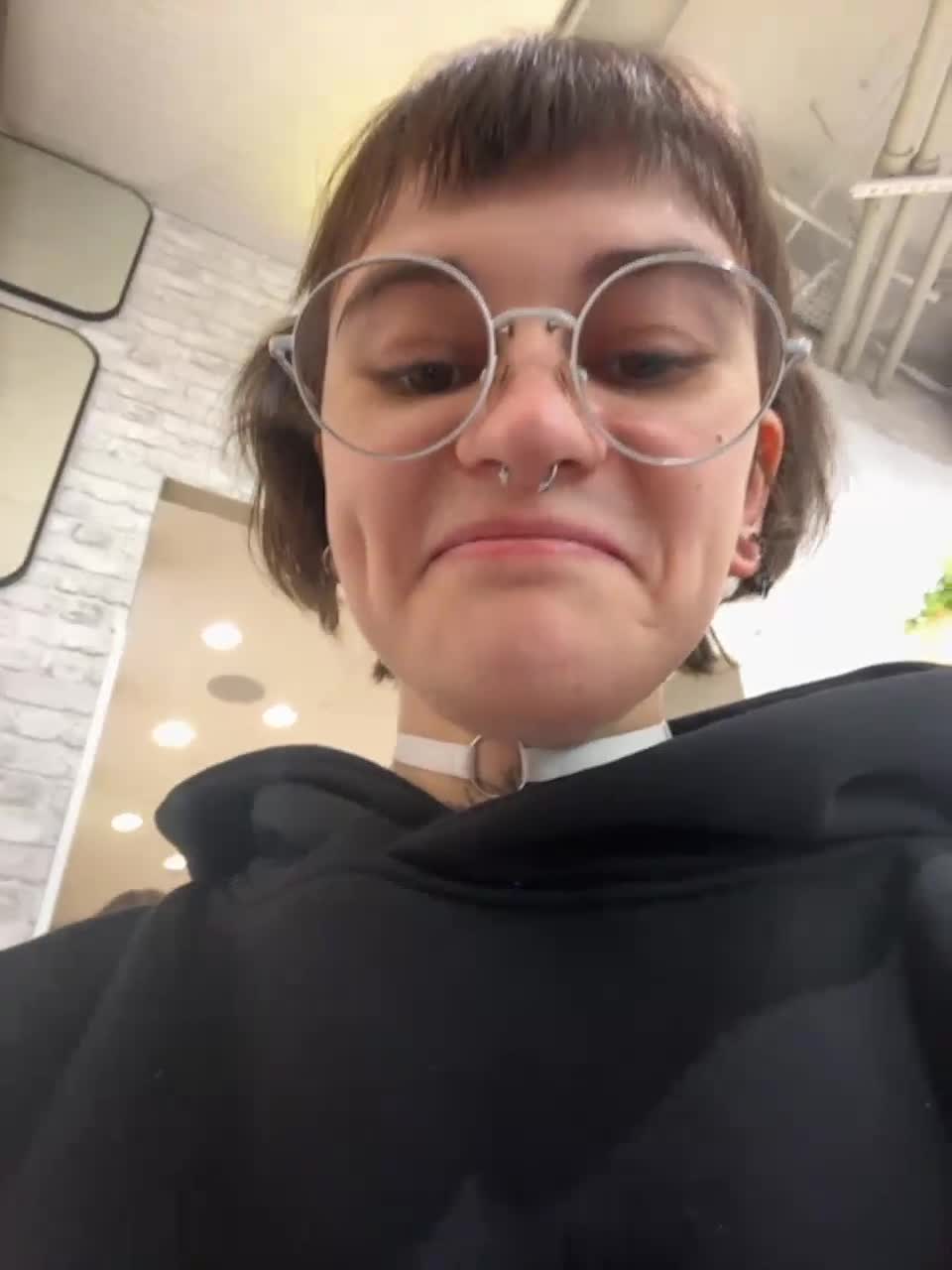 View or download file lolymolly on 2023-11-27 from bongacams