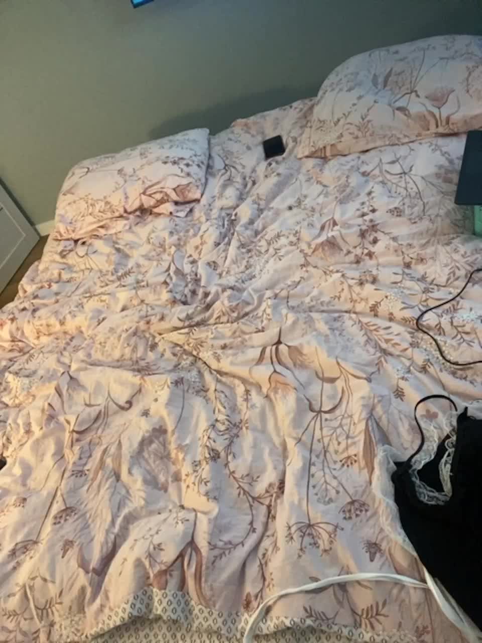 View or download file milaa1998 on 2023-11-27 from bongacams