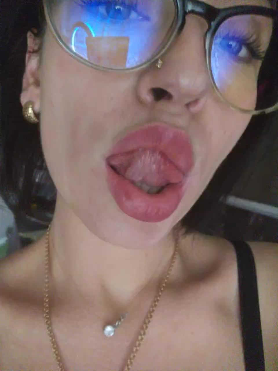 View or download file aureliyxxx on 2023-11-28 from bongacams