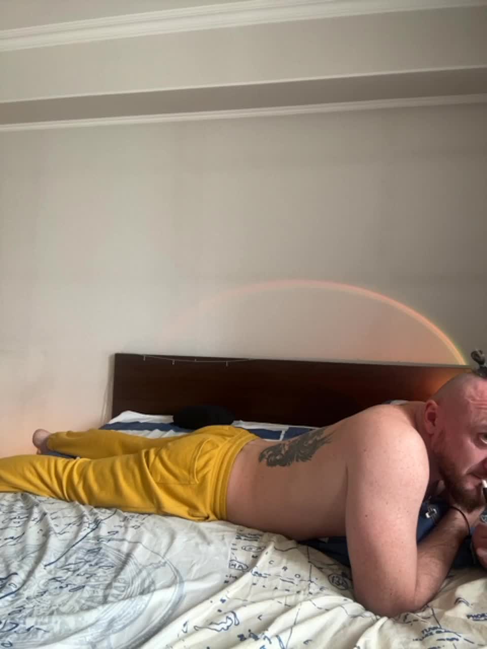 View or download file vik1one1 on 2023-11-28 from bongacams