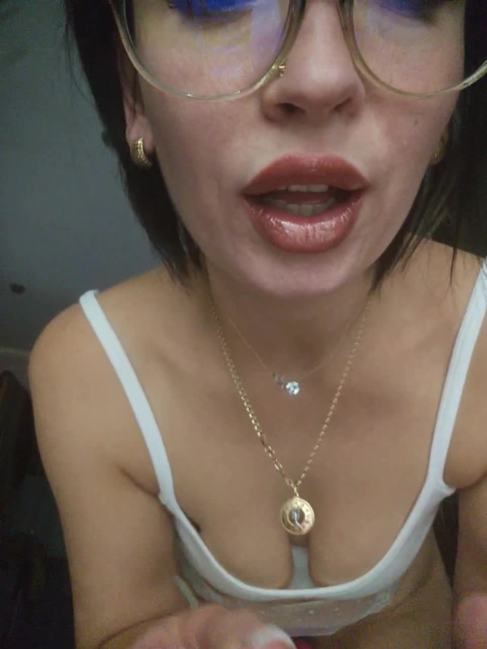 View or download file aureliyxxx on 2023-11-29 from bongacams