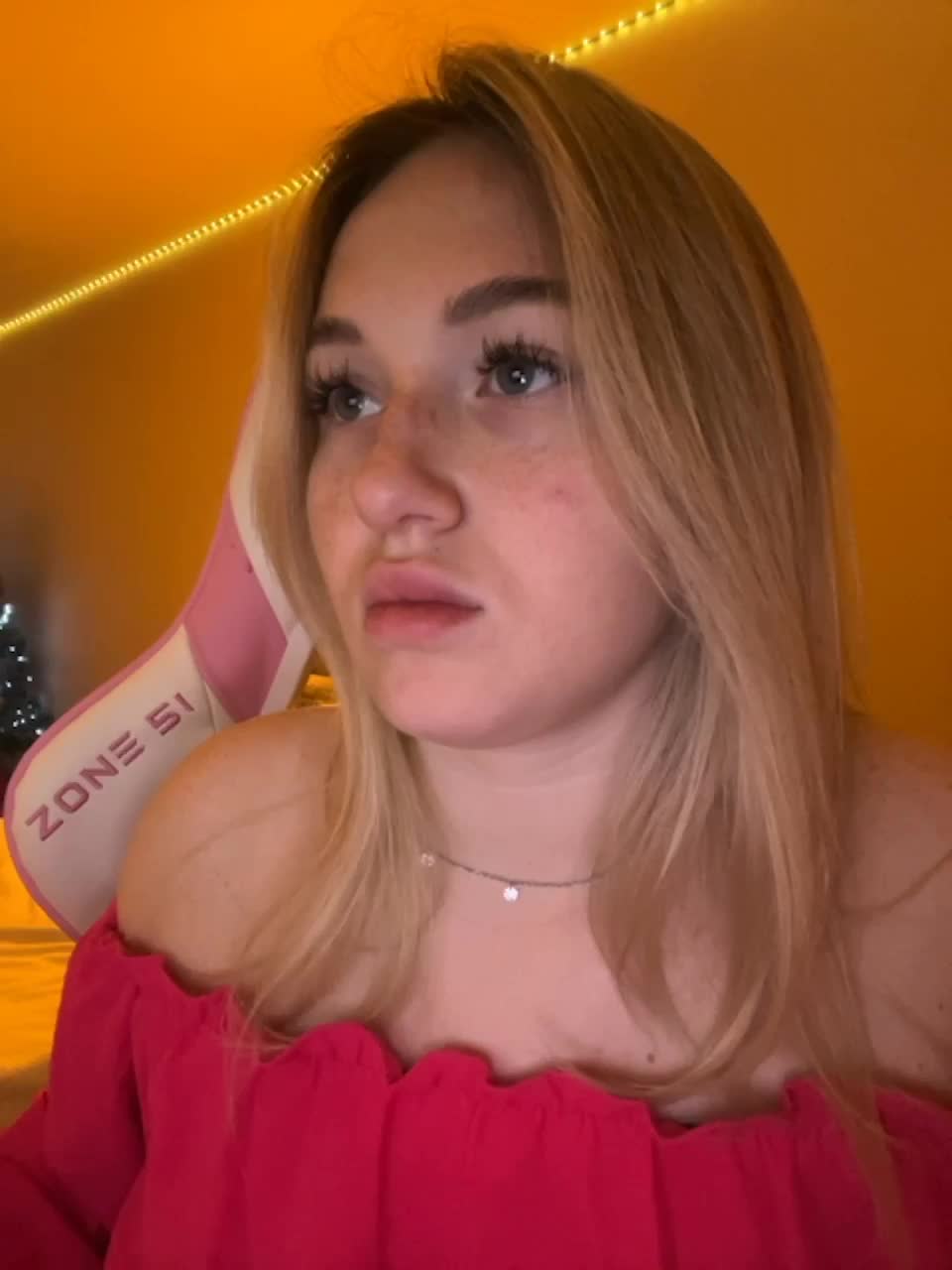 View or download file boredgirl on 2023-11-29 from bongacams