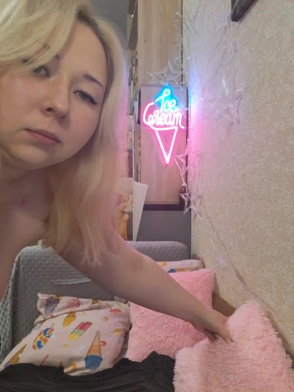 View or download file gloria_big_hot on 2023-11-29 from bongacams