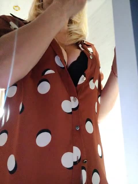 View or download file famouswomen on 2023-11-30 from bongacams