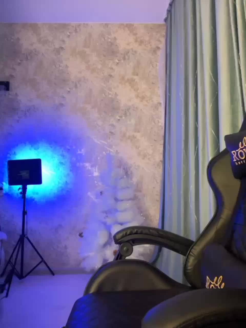 View or download file jasmin_li on 2023-11-30 from bongacams