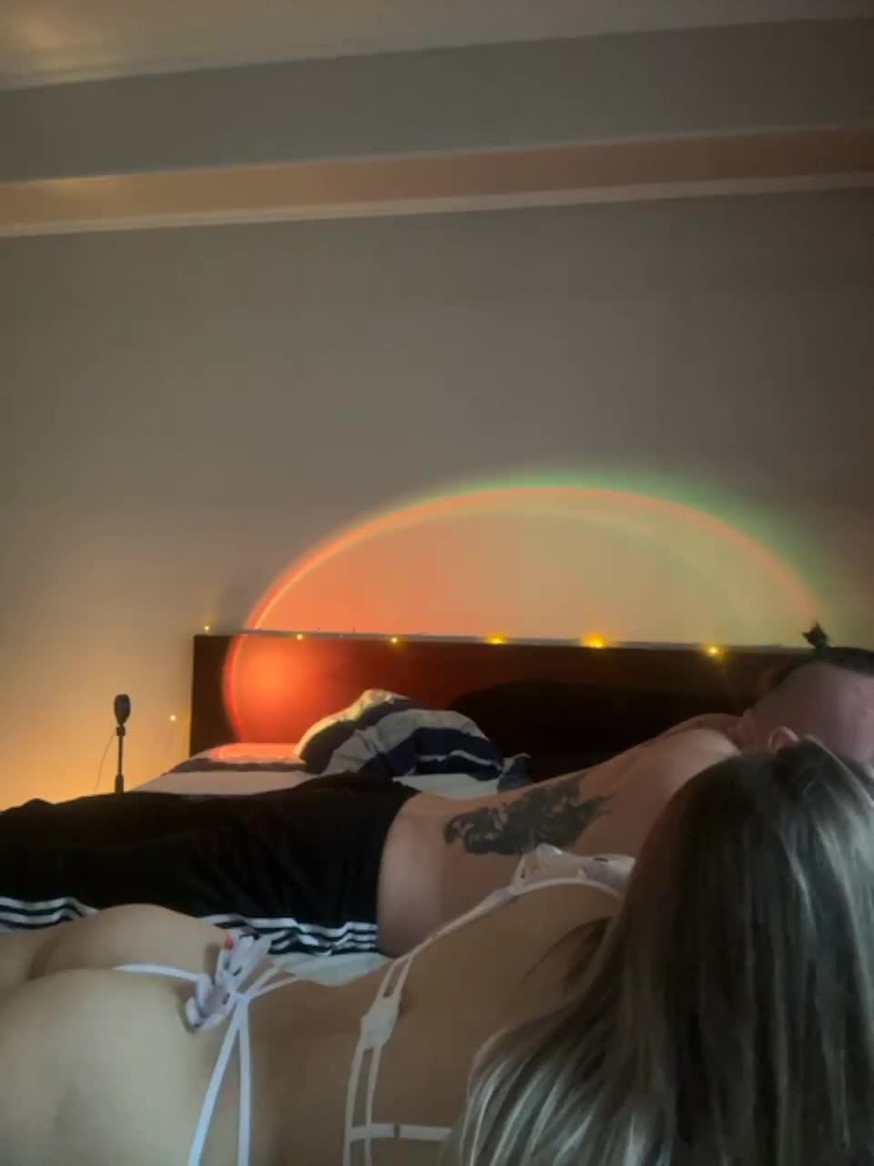 View or download file vik1one1 on 2023-11-30 from bongacams