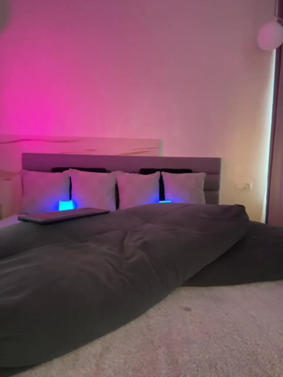 View or download file whoremira on 2023-11-30 from bongacams