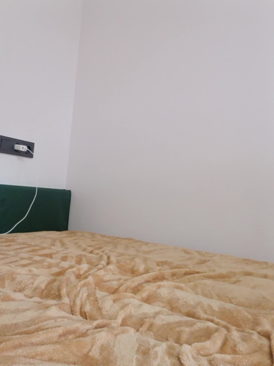 View or download file emmihot on 2023-12-01 from bongacams