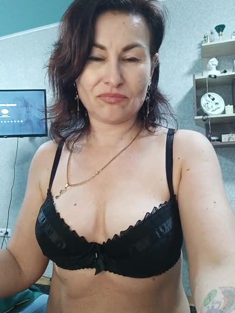 View or download file elenadroseraa on 2023-12-03 from bongacams