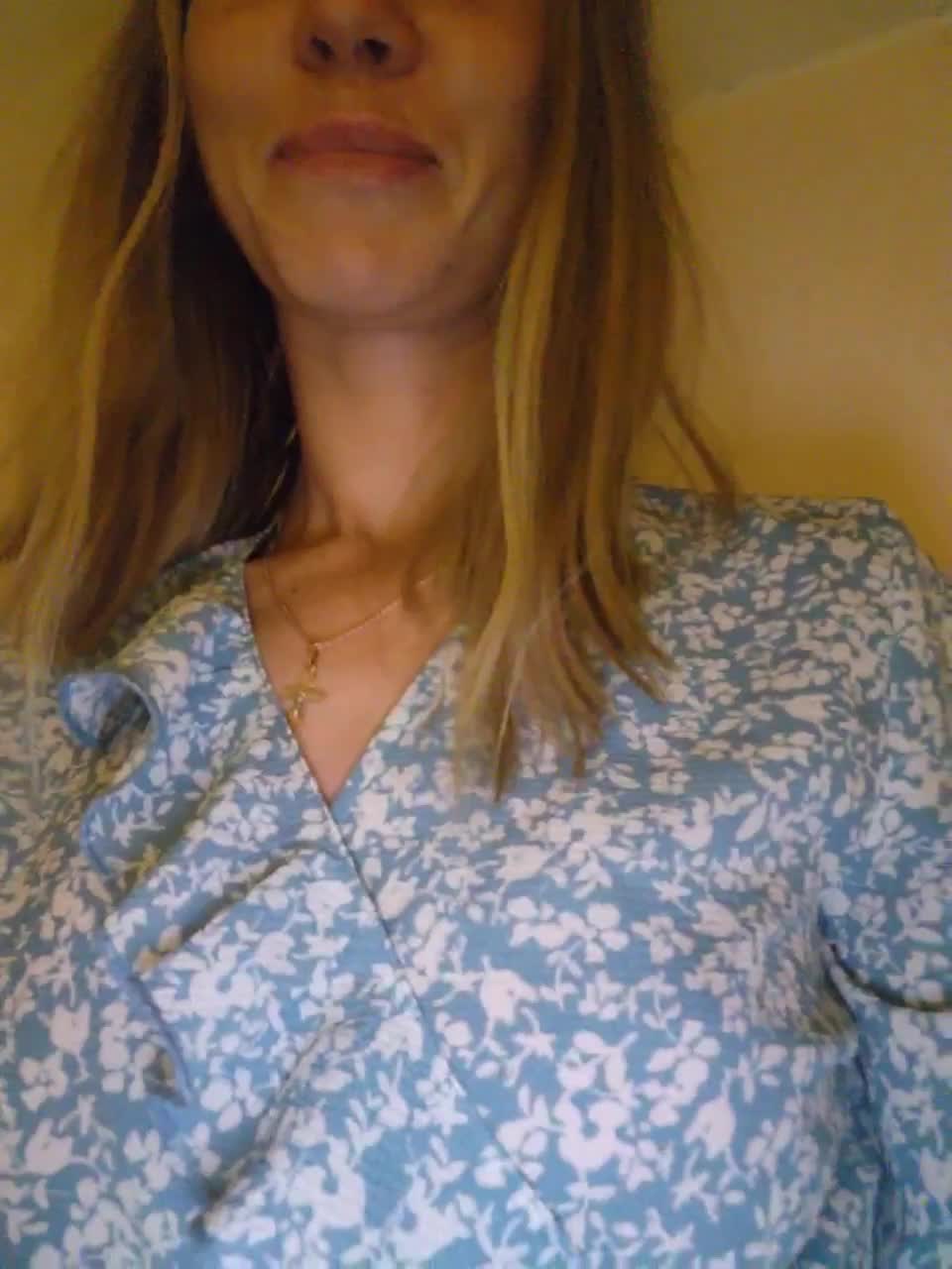 View or download file lisi4ka_basik on 2023-12-03 from bongacams