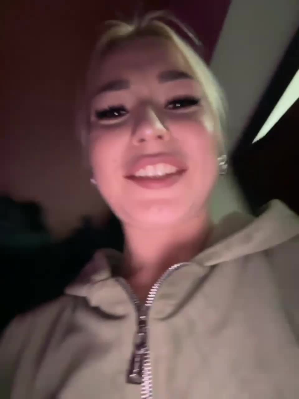 View or download file sugar_pussy on 2023-12-03 from bongacams