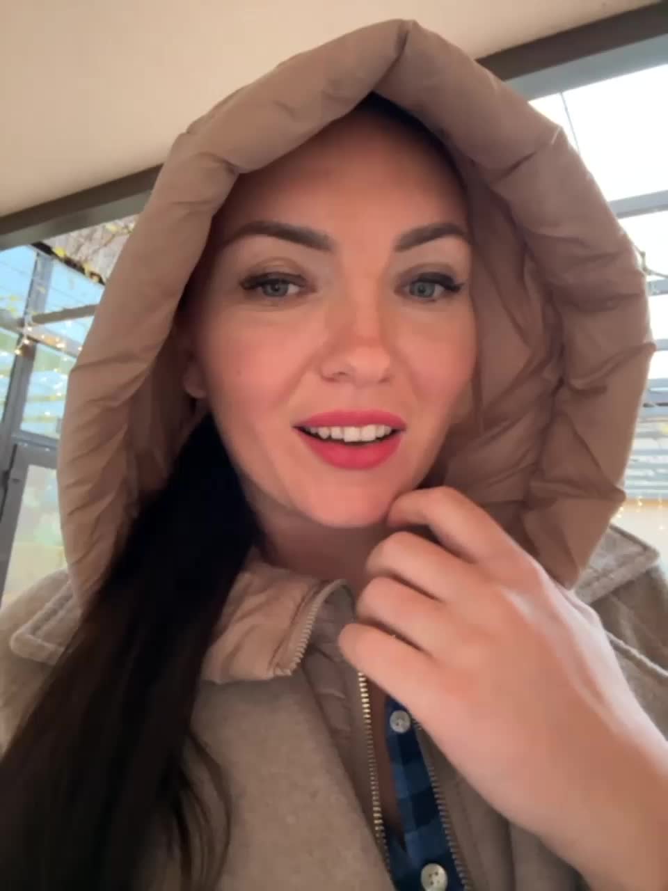 View or download file divora on 2023-12-04 from bongacams