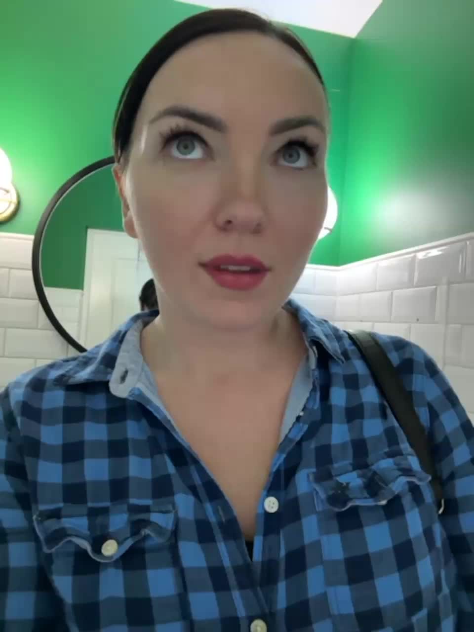 View or download file divora on 2023-12-04 from bongacams