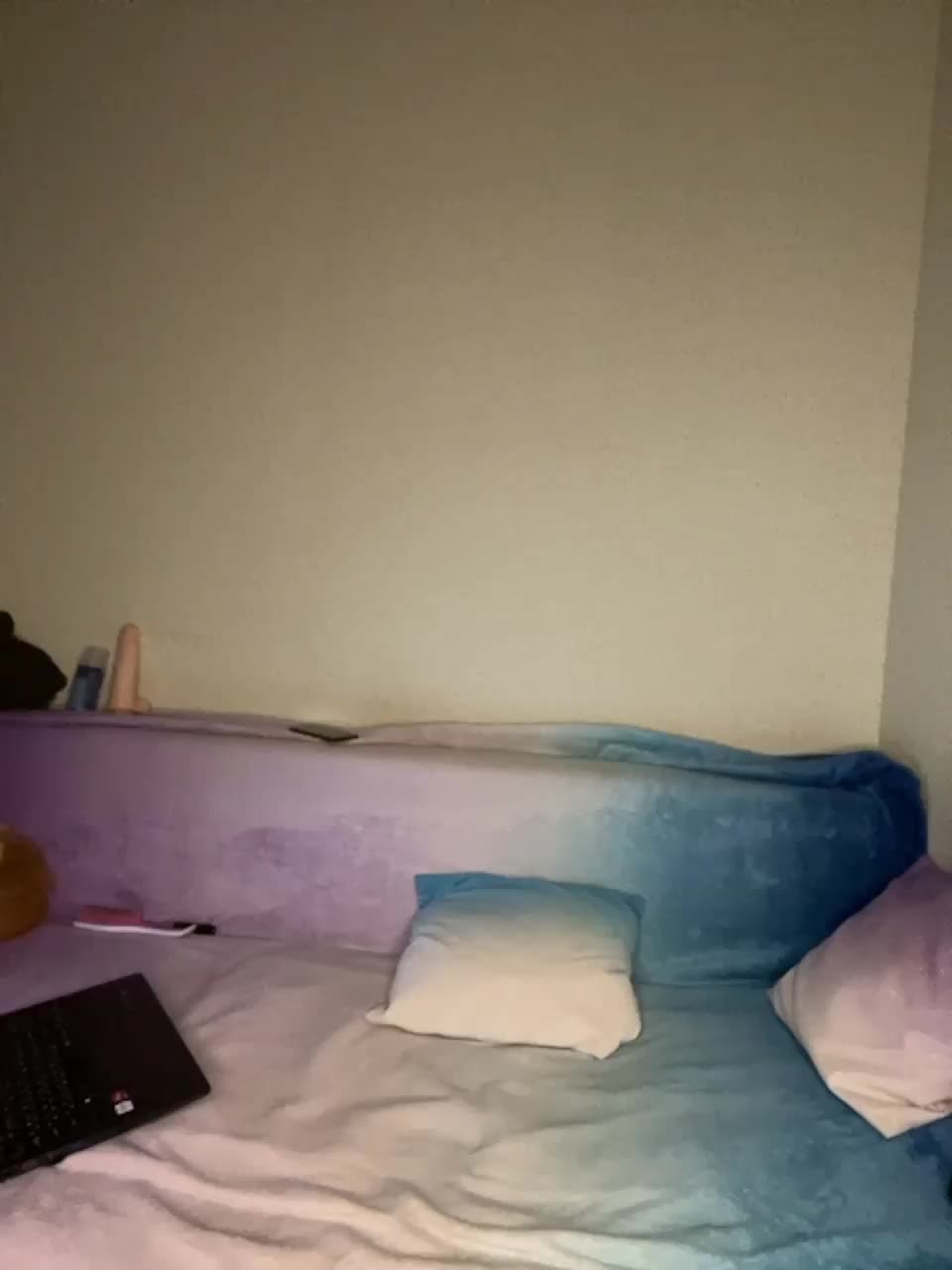 View or download file myr_kiss on 2023-12-04 from bongacams