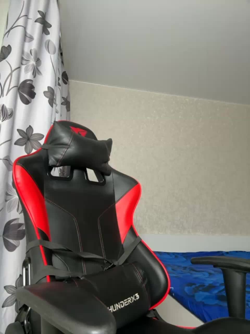 View or download file vikikiss on 2023-12-04 from bongacams