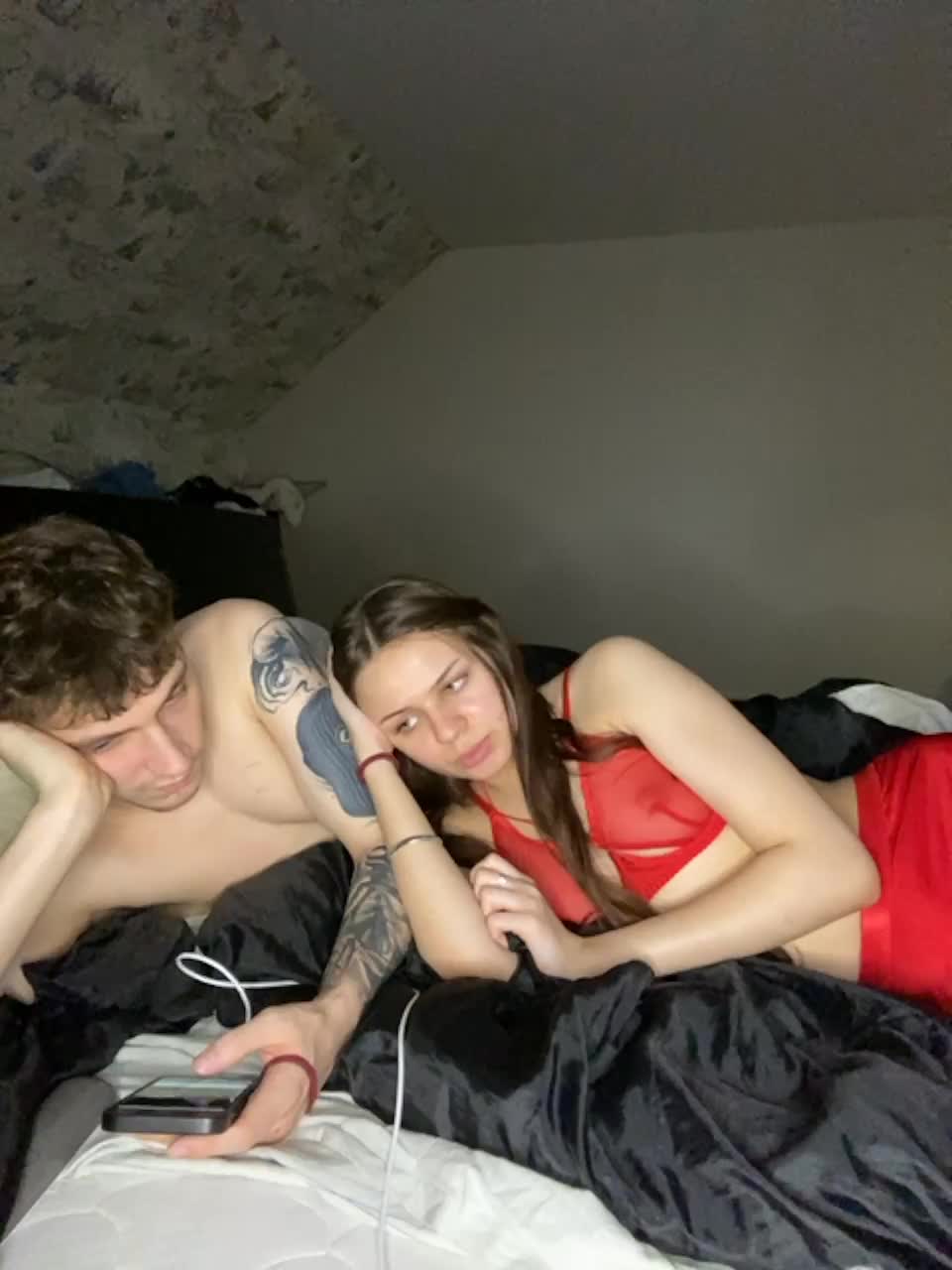 View or download file smokebeauty1 on 2023-12-07 from bongacams