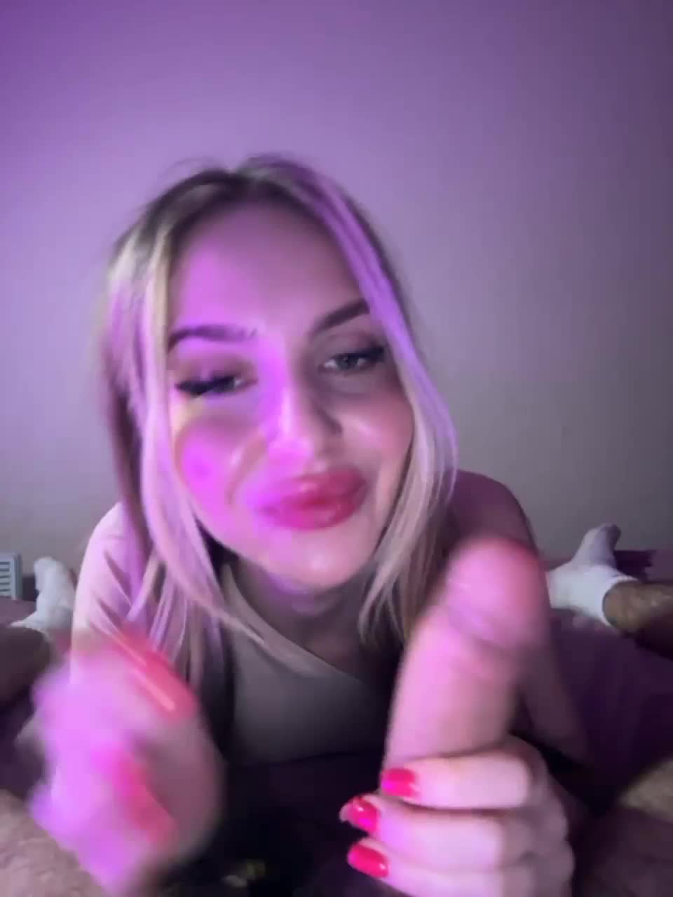 View or download file whiteeee on 2023-12-07 from bongacams