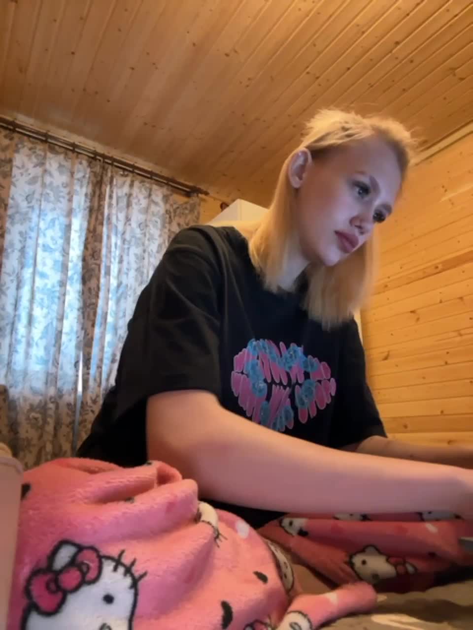 View or download file angelll3 on 2023-12-09 from bongacams