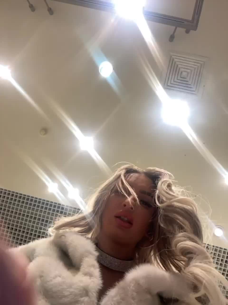 View or download file goldpussy69 on 2023-12-09 from bongacams