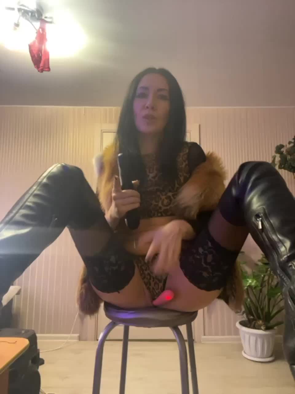 View or download file karolinamilf on 2023-12-09 from bongacams