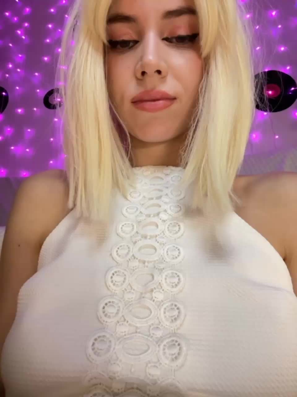 View or download file kika_co on 2023-12-09 from bongacams